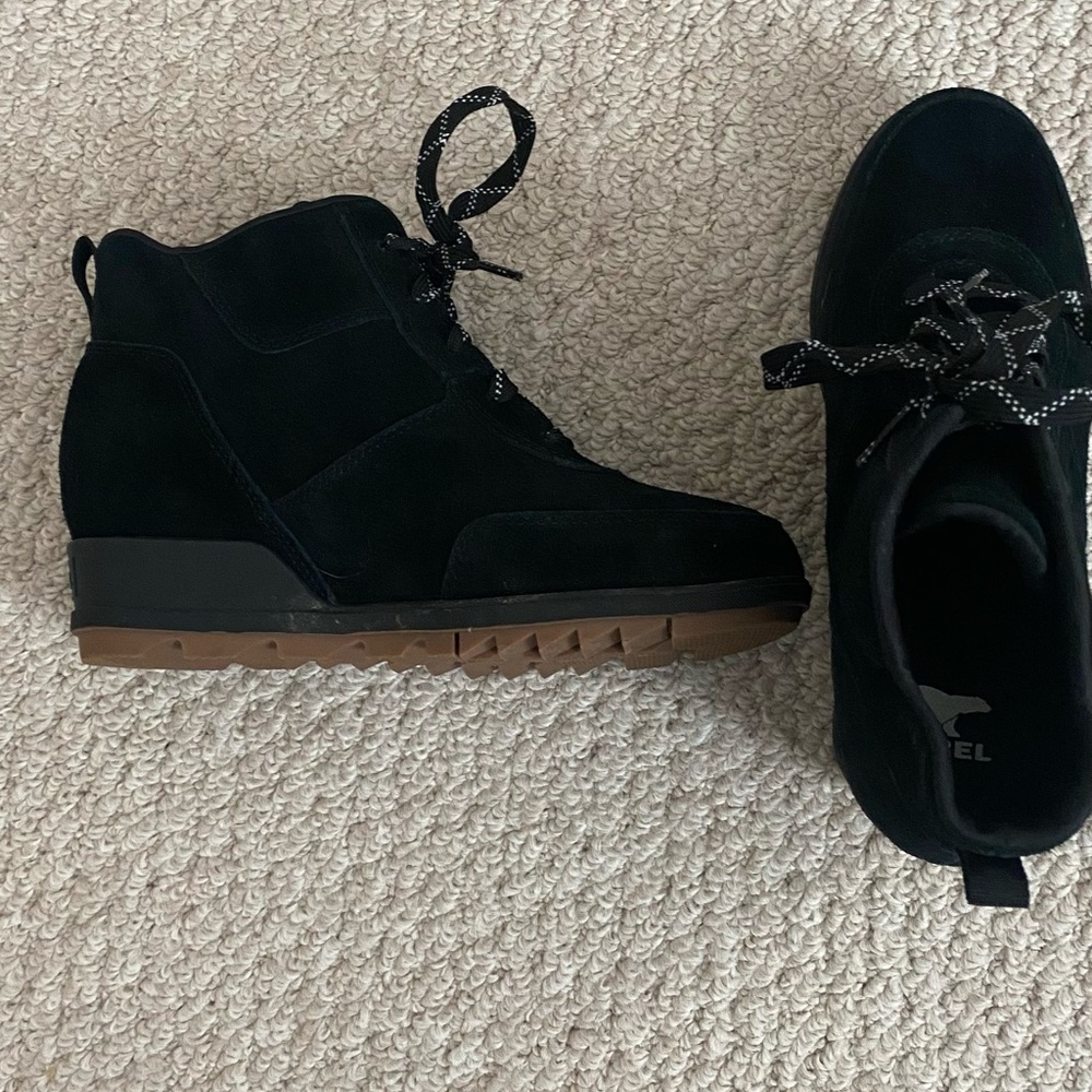 Sorel Women’s Evie Sport Lace Booties Black Suede Wedge